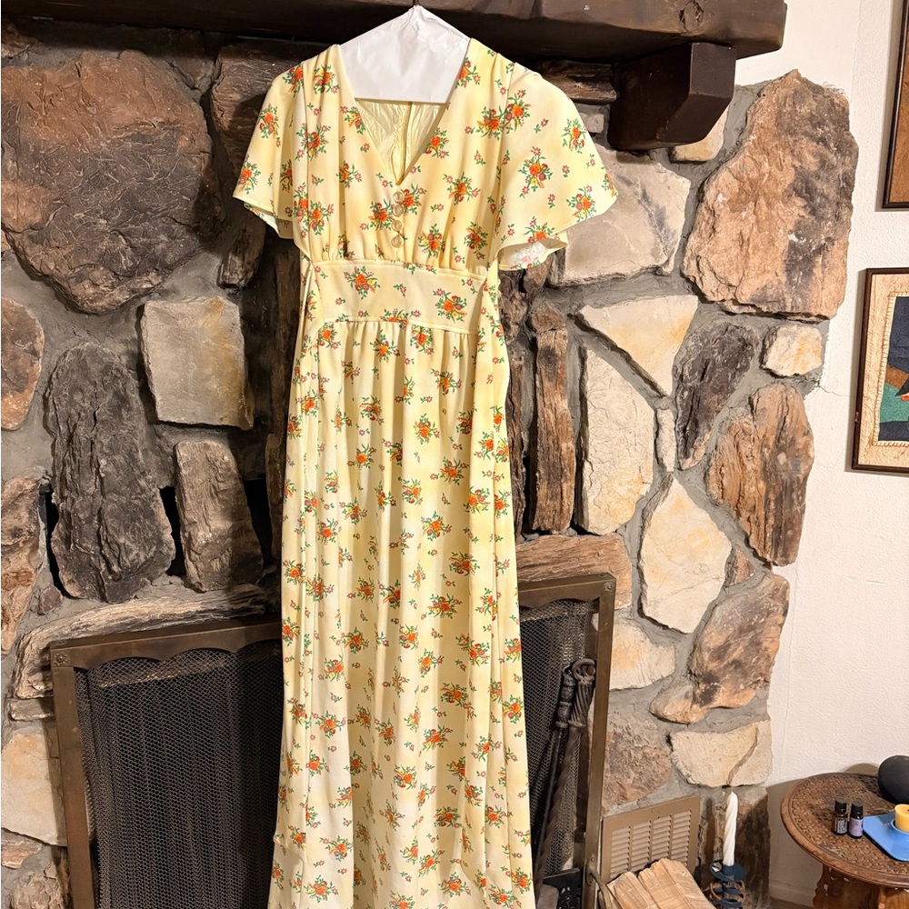 Vintage floral yellow maxi dress